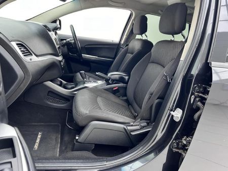2013-Dodge-Journey-36-V6-SXT-Auto_6
