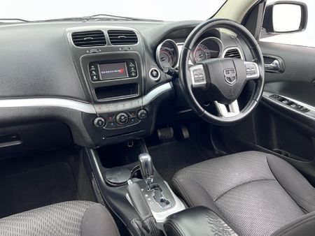 2013-Dodge-Journey-36-V6-SXT-Auto_7