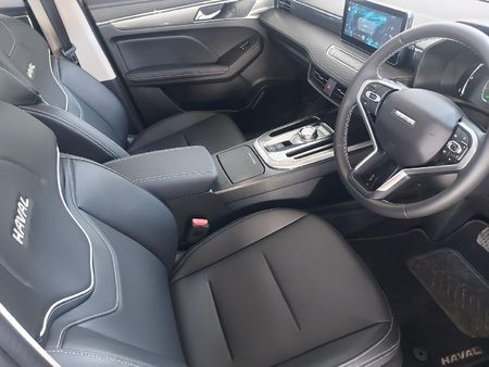 2024-Haval-Jolion-15-Hybrid-Luxury-DHT_9
