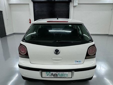 2007-Volkswagen-Polo-16-Trendline_2