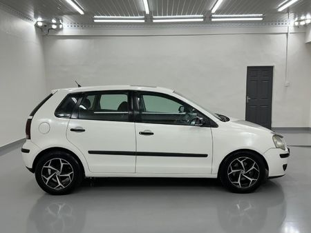 2007-Volkswagen-Polo-16-Trendline_3