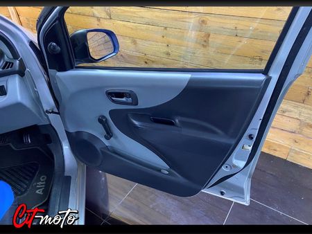 2011-Suzuki-Alto-10-GL_12