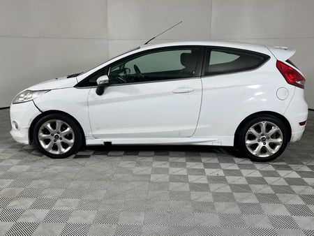 2012-Ford-Fiesta-16i-Titanium-3-dr_6