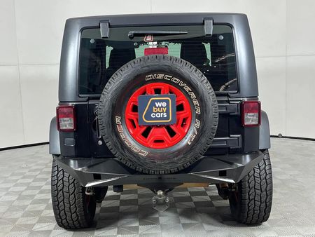 2014-Jeep-Wrangler-36-V6-Rubicon-2-dr_11