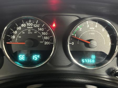2014-Jeep-Wrangler-36-V6-Rubicon-2-dr_2