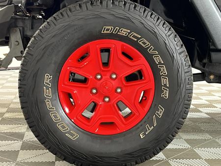 2014-Jeep-Wrangler-36-V6-Rubicon-2-dr_3