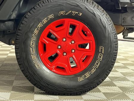2014-Jeep-Wrangler-36-V6-Rubicon-2-dr_5