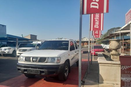 2007-Nissan-Hardbody-2700D-4x2-Double-Cab_4