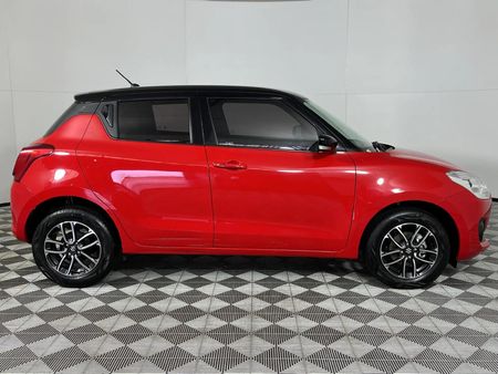 2022-Suzuki-Swift-12-GLX_10
