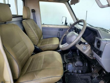 2000-Toyota-Land-Cruiser-70-42-Diesel-Single-Cab_12