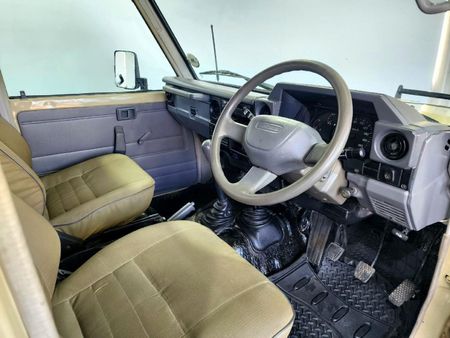 2000-Toyota-Land-Cruiser-70-42-Diesel-Single-Cab_13
