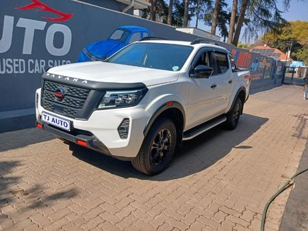 2022-Nissan-Navara-25-DDTi-PRO-4X-4X4-Auto-Double-Cab_0