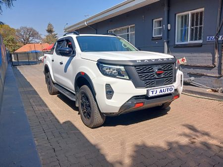 2022-Nissan-Navara-25-DDTi-PRO-4X-4X4-Auto-Double-Cab_2