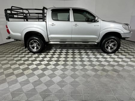 2013-Toyota-Hilux-30-D-4D-Raider-4x4-Auto-Double-Cab_14