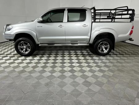 2013-Toyota-Hilux-30-D-4D-Raider-4x4-Auto-Double-Cab_16