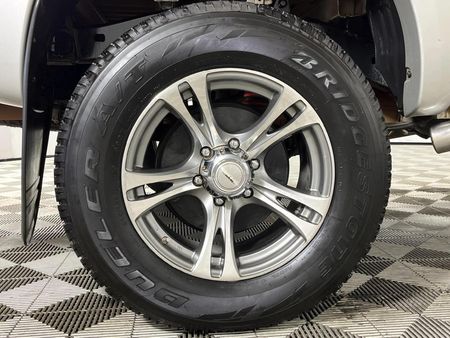 2013-Toyota-Hilux-30-D-4D-Raider-4x4-Auto-Double-Cab_7