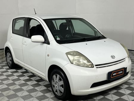 2006-Daihatsu-Sirion-13i_4