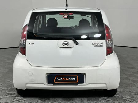 2006-Daihatsu-Sirion-13i_6
