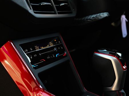 2024-Volkswagen-Polo-20-GTI-Auto-147kW_13