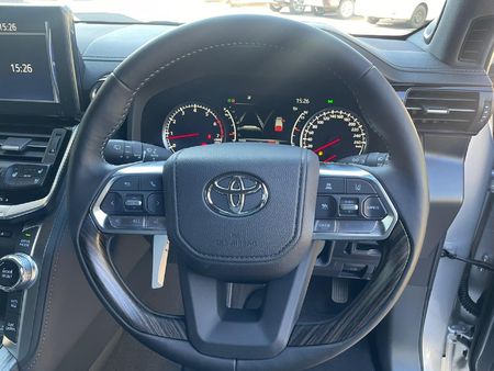 2024-Toyota-Land-Cruiser-300-V6-35-T-ZX_10