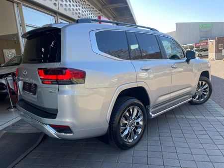 2024-Toyota-Land-Cruiser-300-V6-35-T-ZX_5