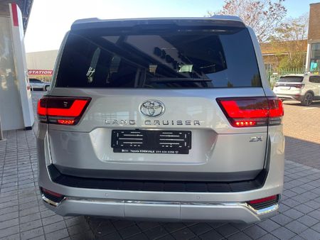 2024-Toyota-Land-Cruiser-300-V6-35-T-ZX_6