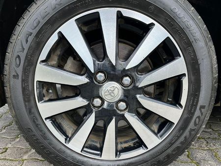 2016-Toyota-Etios-Cross-15-XS-5-dr_9