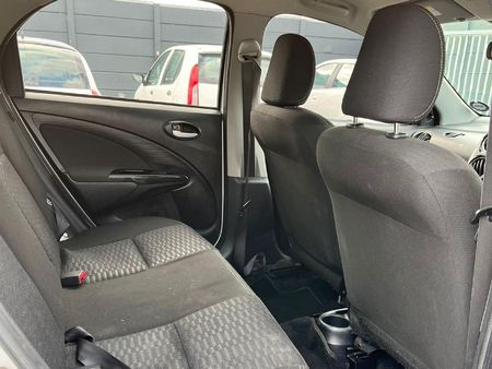 2016-Toyota-Etios-Cross-15-XS-5-dr_7