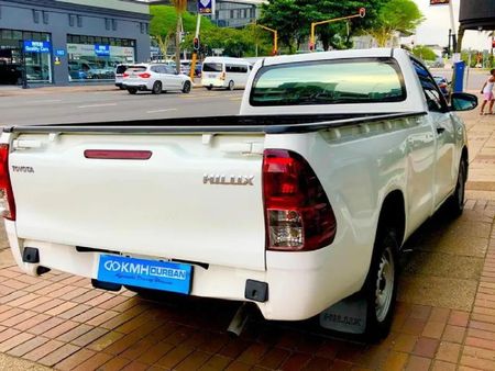 2017-Toyota-Hilux-20-VVTi-Single-Cab_5
