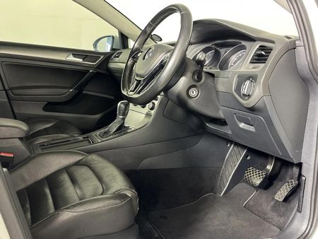 2015-Volkswagen-Golf-VII-14-TSI-Comfortline-Auto_9