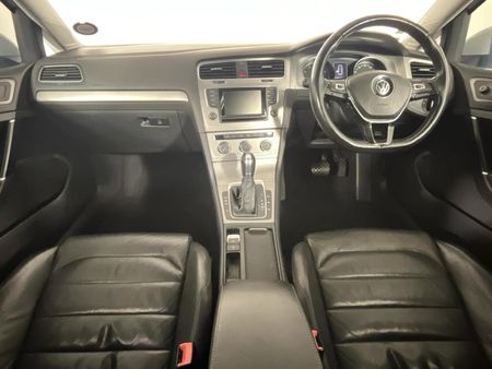 2015-Volkswagen-Golf-VII-14-TSI-Comfortline-Auto_1