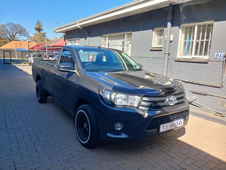 2021-Toyota-Hilux-24-GD-Single-Cab_2