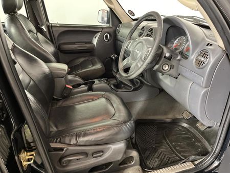 2005-Jeep-Cherokee-28-CRD-Limited_9