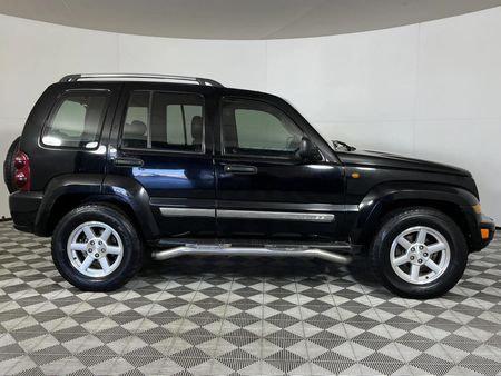 2005-Jeep-Cherokee-28-CRD-Limited_16
