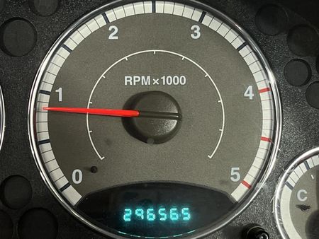 2005-Jeep-Cherokee-28-CRD-Limited_2