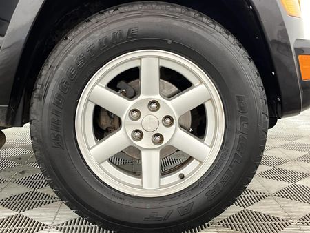 2005-Jeep-Cherokee-28-CRD-Limited_5