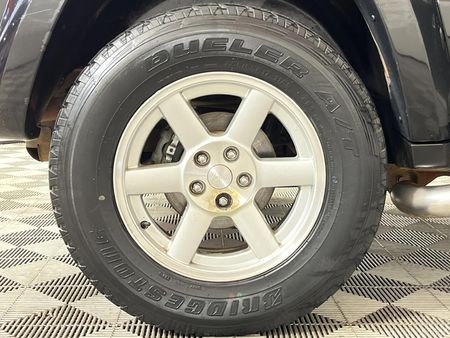 2005-Jeep-Cherokee-28-CRD-Limited_7