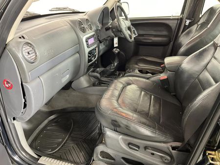 2005-Jeep-Cherokee-28-CRD-Limited_8