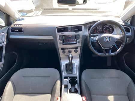 2015-Volkswagen-Golf-VII-14-TSI-Comfortline-Auto_13