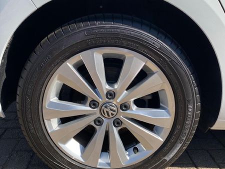 2015-Volkswagen-Golf-VII-14-TSI-Comfortline-Auto_14