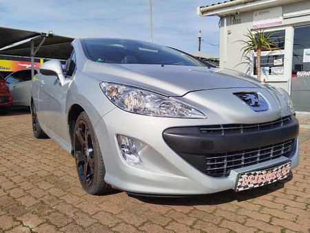 2011-Peugeot-308-CC-16-Auto_0