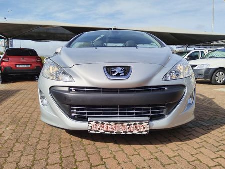 2011-Peugeot-308-CC-16-Auto_1