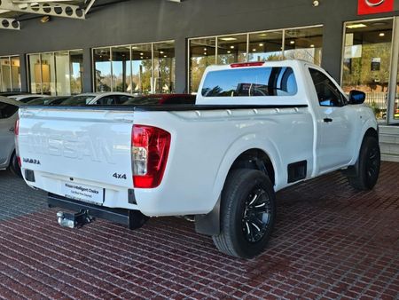 2023-Nissan-Navara-25-DDTi-SE-4X4-Single-Cab_10