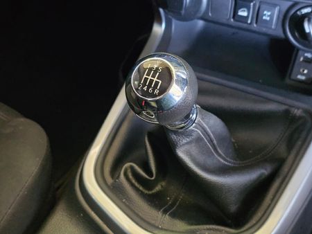2023-Nissan-Navara-25-DDTi-SE-4X4-Single-Cab_6