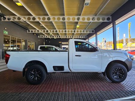 2023-Nissan-Navara-25-DDTi-SE-4X4-Single-Cab_7