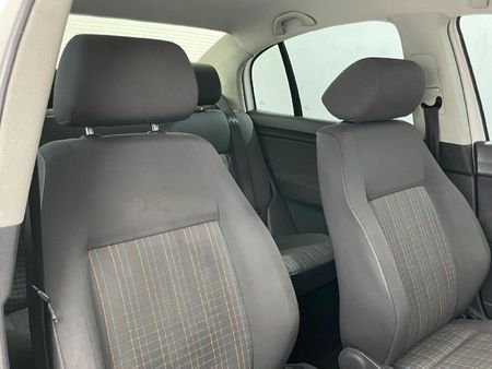 2006-Volkswagen-Polo-Classic-16-Trendline_12