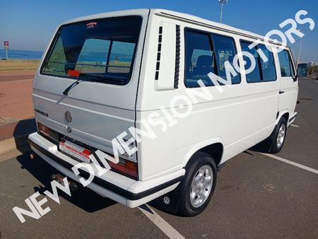 1998-Volkswagen-Caravelle-26i_2