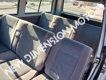 1998-Volkswagen-Caravelle-26i_5
