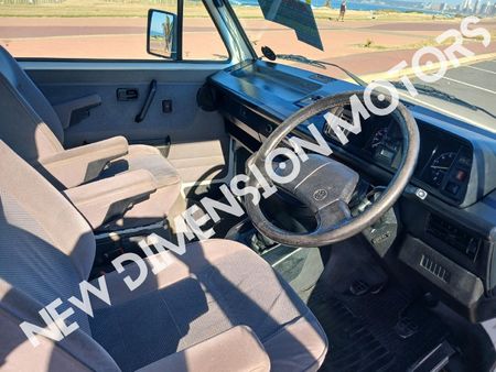 1998-Volkswagen-Caravelle-26i_8