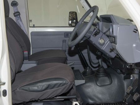 2000-Toyota-Land-Cruiser-70-42-Diesel-Single-Cab_6